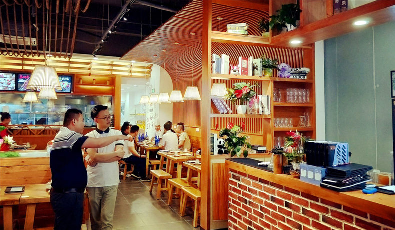 燒烤店vi設(shè)計-這一套連鎖加盟餐飲品牌全案策略設(shè)計,勝千萬廣告費!