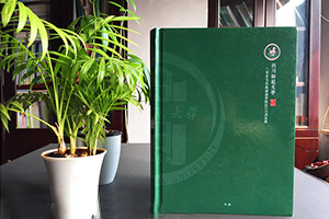 大學(xué)同學(xué)畢業(yè)紀(jì)念冊制作 要怎么添加真實情感？進(jìn)行紀(jì)念冊創(chuàng)意設(shè)計