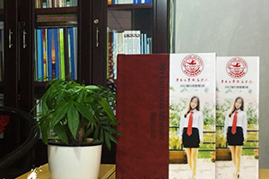 學(xué)生畢業(yè)紀(jì)念冊(cè)制作 定格校園記憶紀(jì)念同學(xué)友誼！